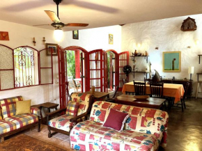 Casa com muito lazer a 100m da Praia de Guaeca SP